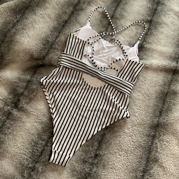 Swimsuit - Picture 3 of 3